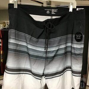 34 men’s shorts / bathing shorts new